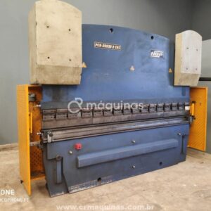 Dobradeira CNC 3200X200T - Newton - Ano 2007